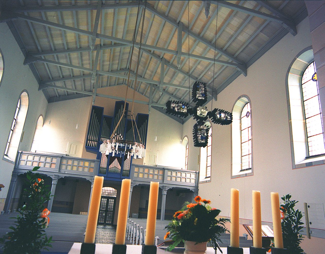 Ev. Kirche Freiendiez, Neugestaltung 1999