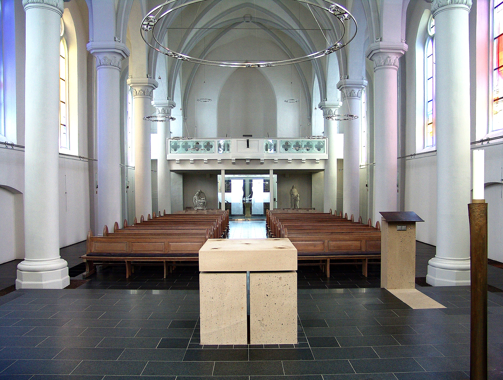 St. Martin Rhaunen Neugestaltung Kirchenraum Rückseite